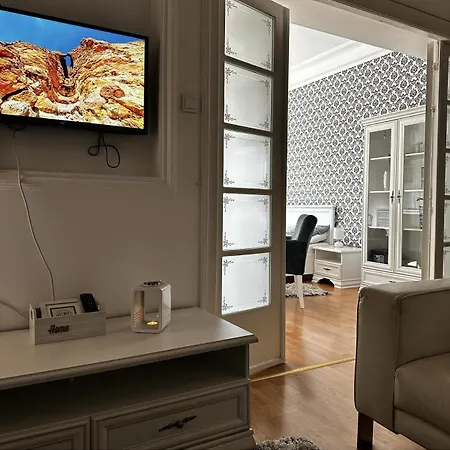 Bloom * Βελιγράδι