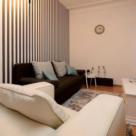 Bloom * Βελιγράδι